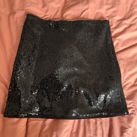 Dynamite Sparkly Skirt - Picture 1 of 2